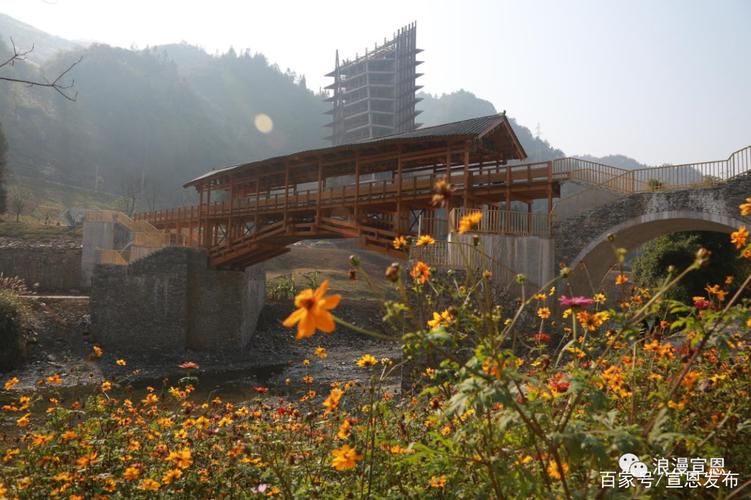 彭家寨景区已成为影视基地多家剧组来此拍摄取景